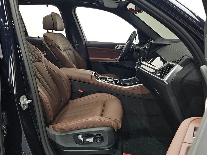 2026 BMW X5 xDrive 30d M Sport photo 10