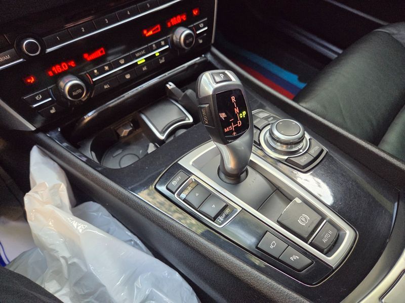 2013 BMW 5 Series GT ED Edition photo 13