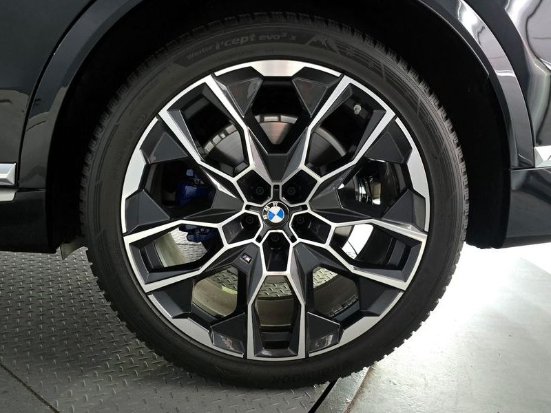 2026 BMW X7 xDrive 40i M Sport 7STR photo 21