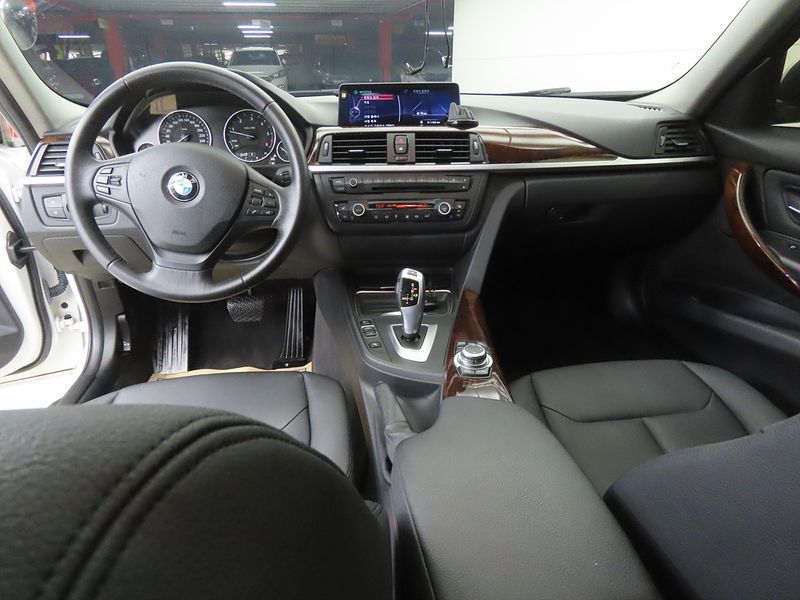 2013 BMW 3 Series 320d photo 7