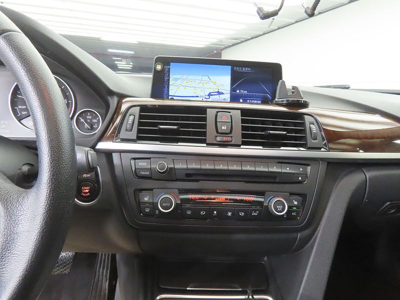2013 BMW 3 Series 320d photo 10
