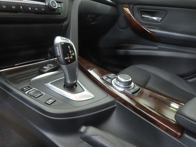 2013 BMW 3 Series 320d photo 11