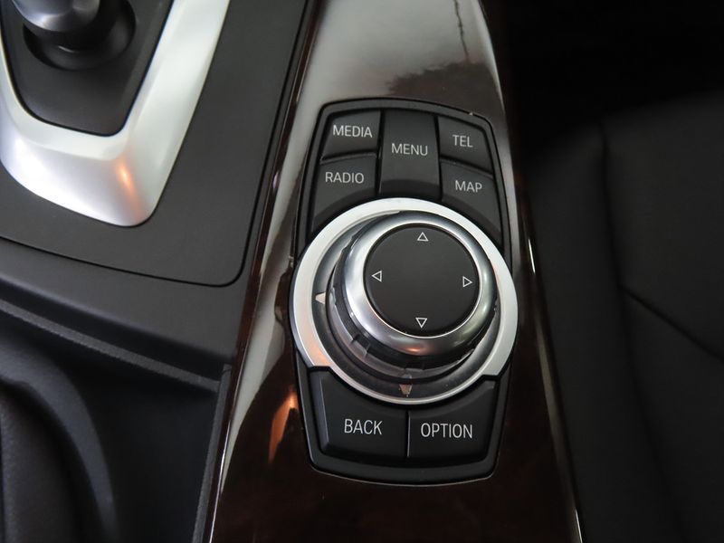2013 BMW 3 Series 320d photo 14