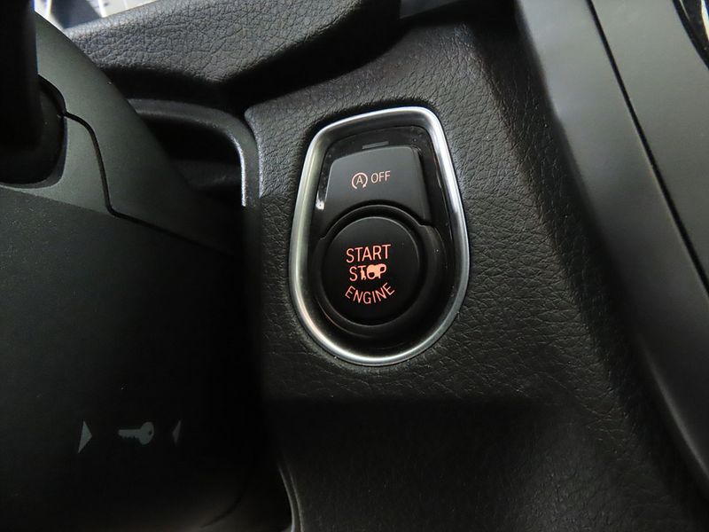 2013 BMW 3 Series 320d photo 15