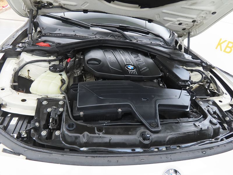 2013 BMW 3 Series 320d photo 19