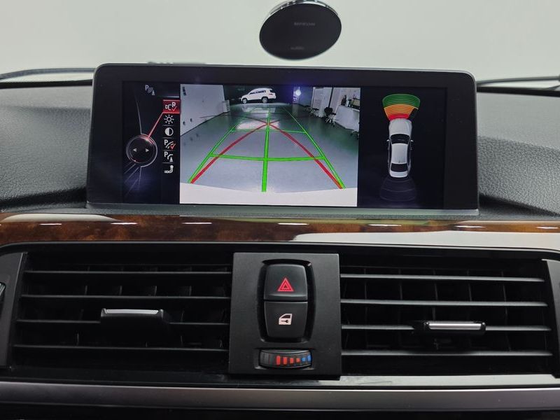 2013 BMW 3 Series 320d photo 17