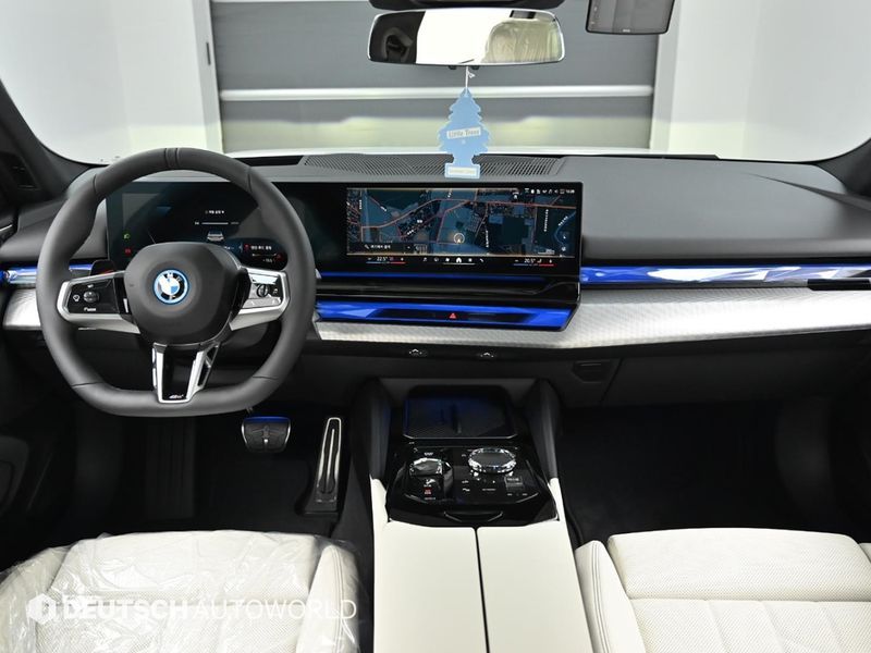 2026 BMW i5 eDrive 40 M Sport photo 8