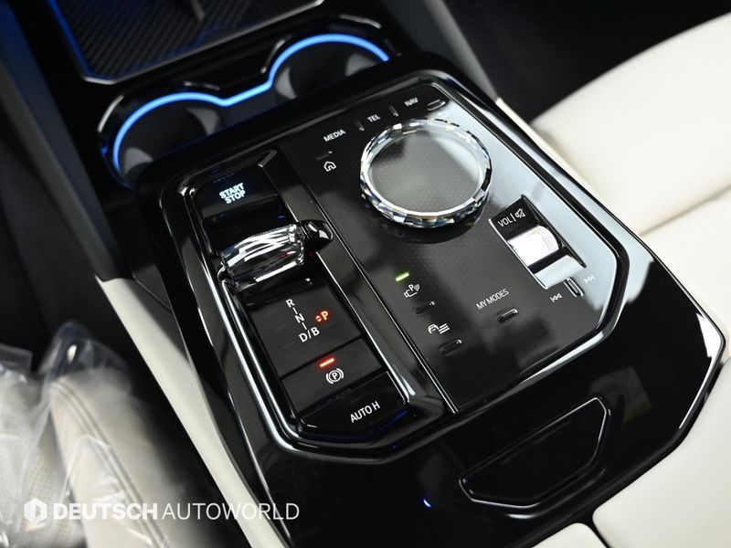 2026 BMW i5 eDrive 40 M Sport photo 10