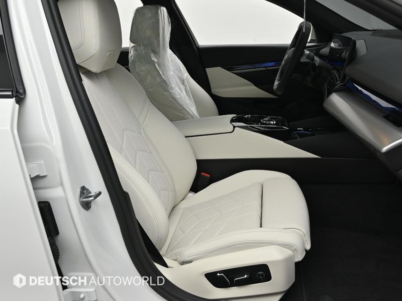 2026 BMW i5 eDrive 40 M Sport photo 11