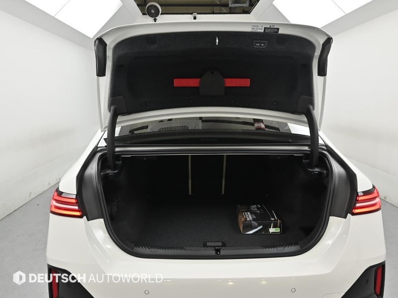 2026 BMW i5 eDrive 40 M Sport photo 20