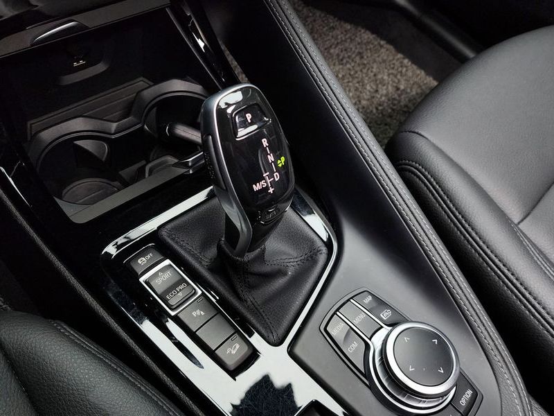 2022 BMW X1 xDrive 20i xLine photo 9
