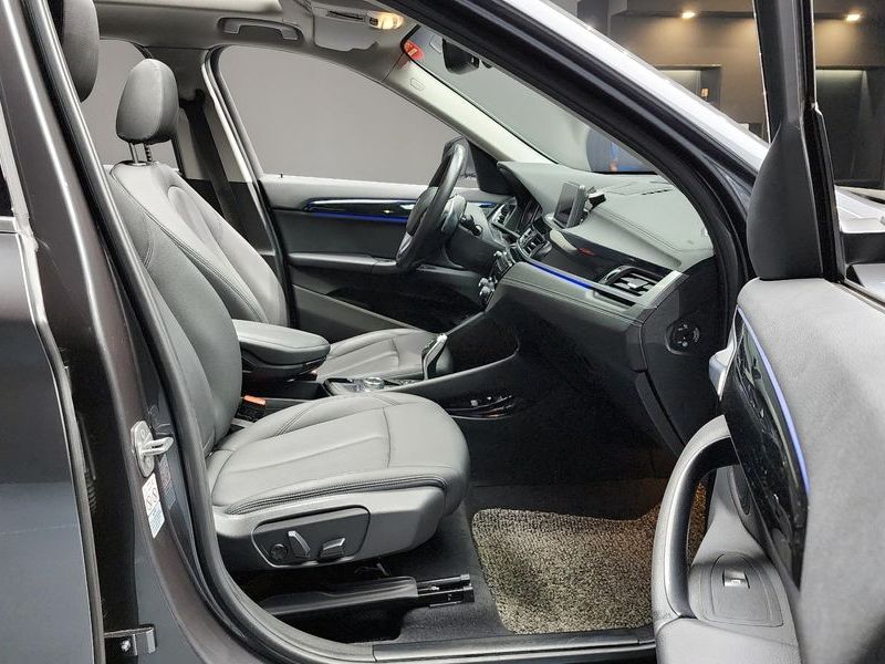 2022 BMW X1 xDrive 20i xLine photo 10