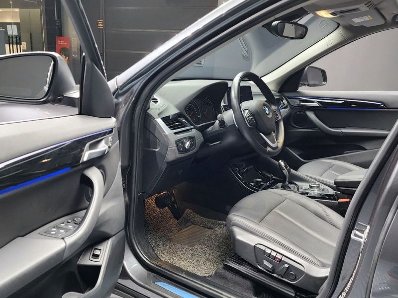 2022 BMW X1 xDrive 20i xLine photo 11