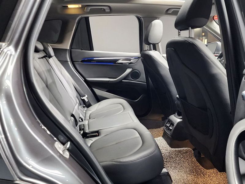 2022 BMW X1 xDrive 20i xLine photo 12