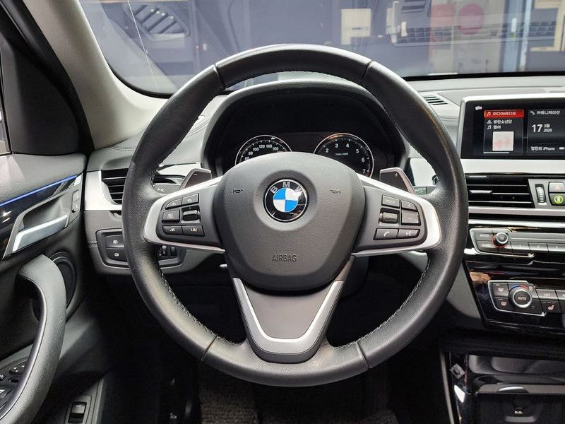 2022 BMW X1 xDrive 20i xLine photo 14