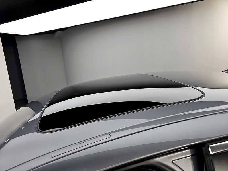 2013 BMW 5 Series 528i photo 20