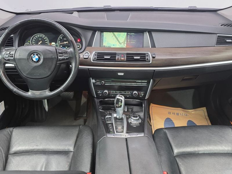 2013 BMW 5 Series GT 30d xDrive photo 7