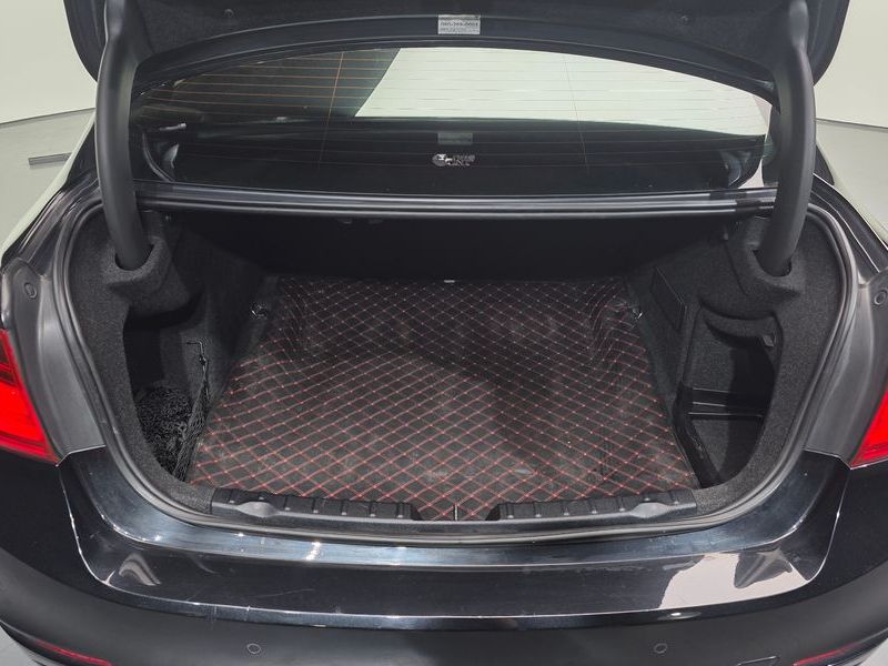 2013 BMW 3 Series 320d Sport photo 20