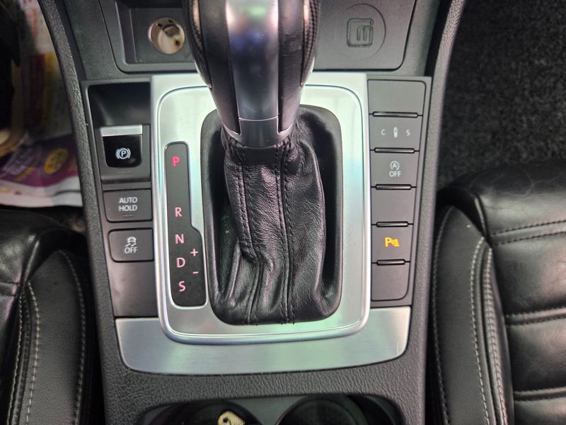 2013 Volkswagen New CC 2.0 TDI BlueMotion photo 14