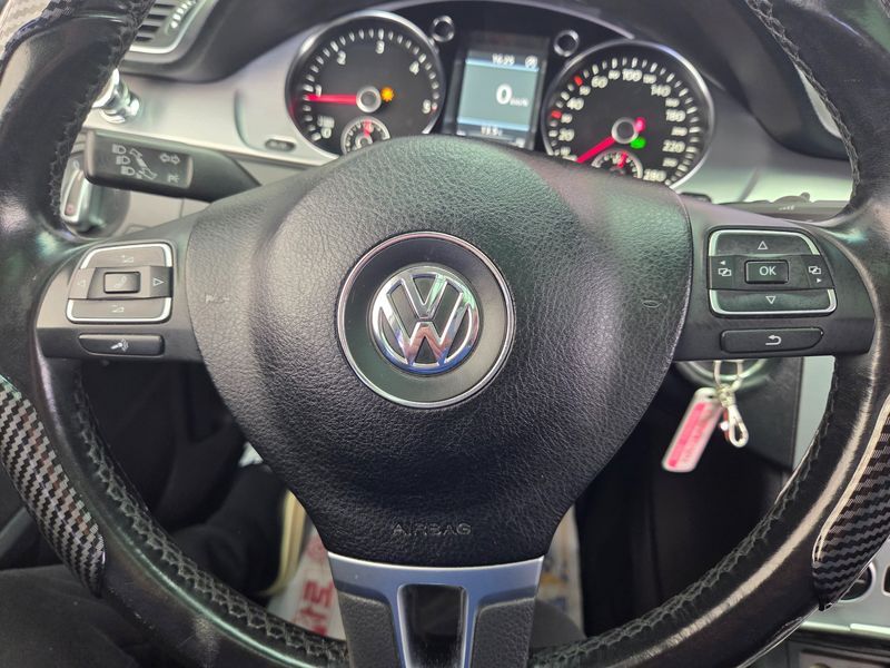 2013 Volkswagen New CC 2.0 TDI BlueMotion photo 16