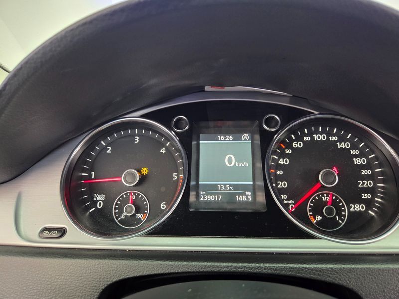 2013 Volkswagen New CC 2.0 TDI BlueMotion photo 17