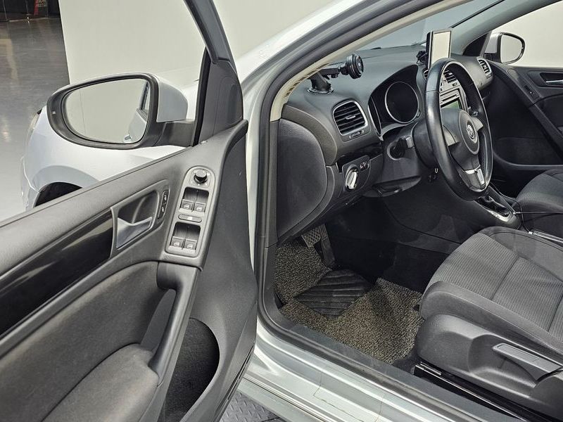 2013 Volkswagen Golf 1.6 TDI Blue Motion StyleEdition photo 11