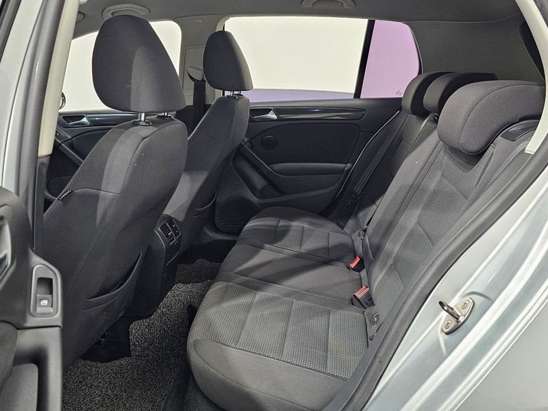 2013 Volkswagen Golf 1.6 TDI Blue Motion StyleEdition photo 13