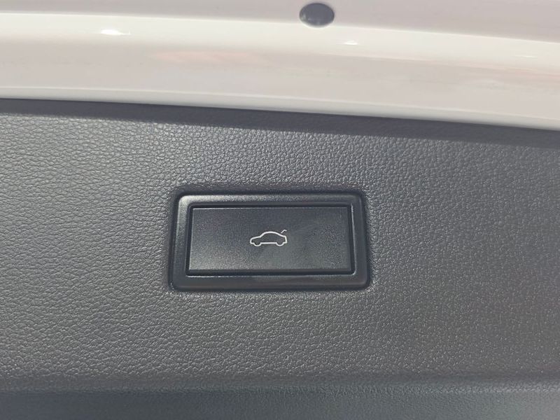 2020 Volkswagen Tiguan 2.0 TDI Prestige photo 30