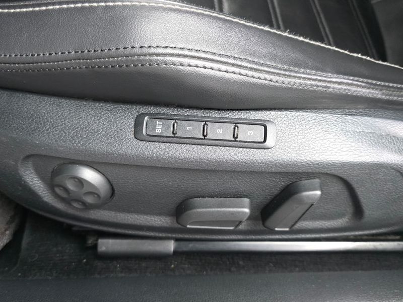 2013 Volkswagen New CC 2.0 TDI BlueMotion photo 17