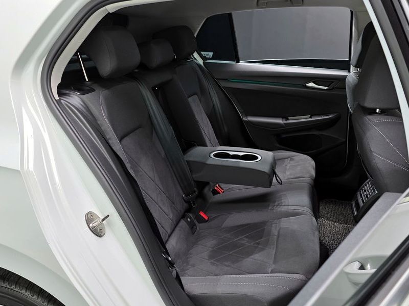2024 Volkswagen Golf 2.0 TDI Prestige photo 11
