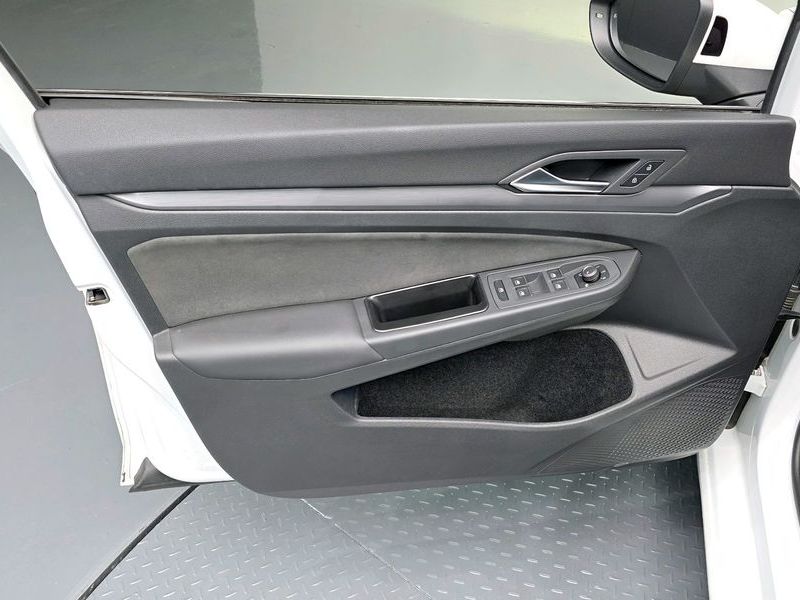 2024 Volkswagen Golf 2.0 TDI Prestige photo 24