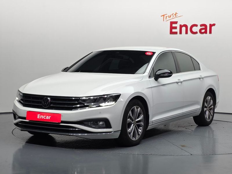 2022 Volkswagen Passat 2.0 TDI Premium photo 1