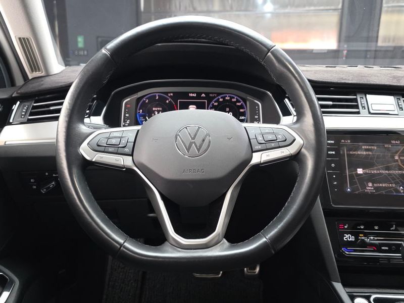 2022 Volkswagen Passat 2.0 TDI Premium photo 13