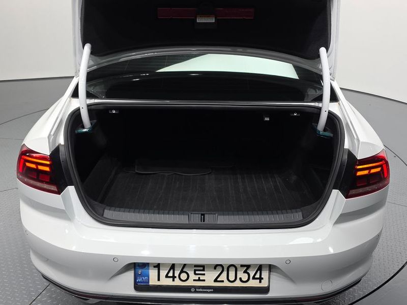 2022 Volkswagen Passat 2.0 TDI Premium photo 20