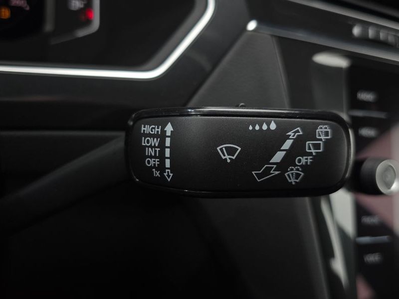 2023 Volkswagen Tiguan 2.0 TDI Premium photo 16