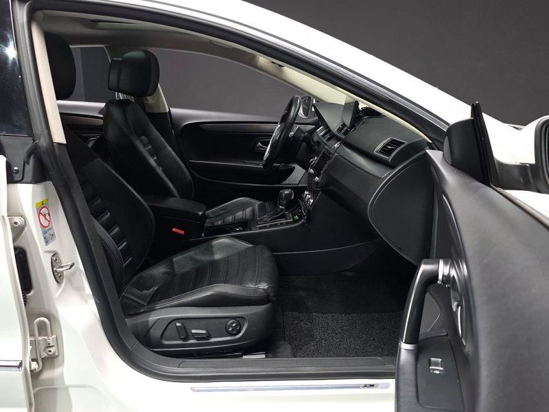 2013 Volkswagen New CC 2.0 TDI BlueMotion R-Line photo 10