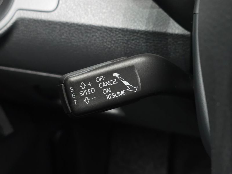 2013 Volkswagen New CC 2.0 TDI BlueMotion R-Line photo 16