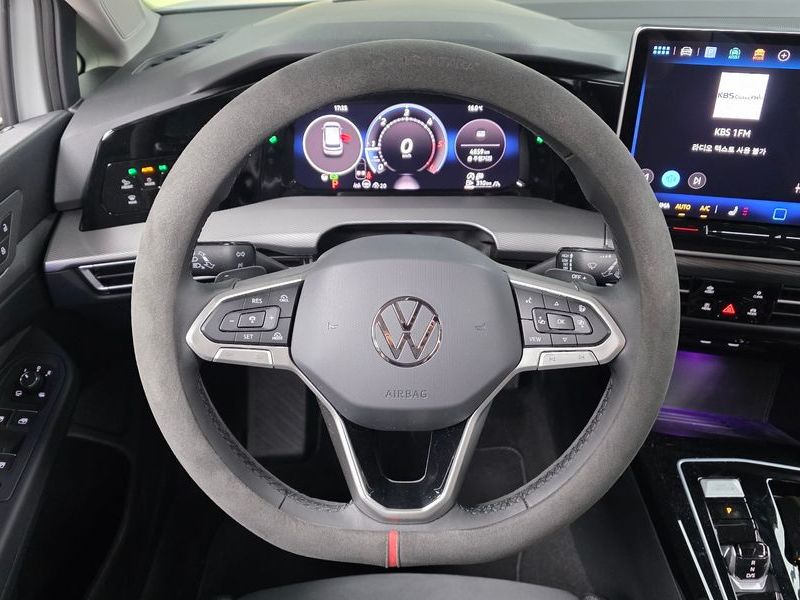 2025 Volkswagen Golf 2.0 TDI Prestige photo 13