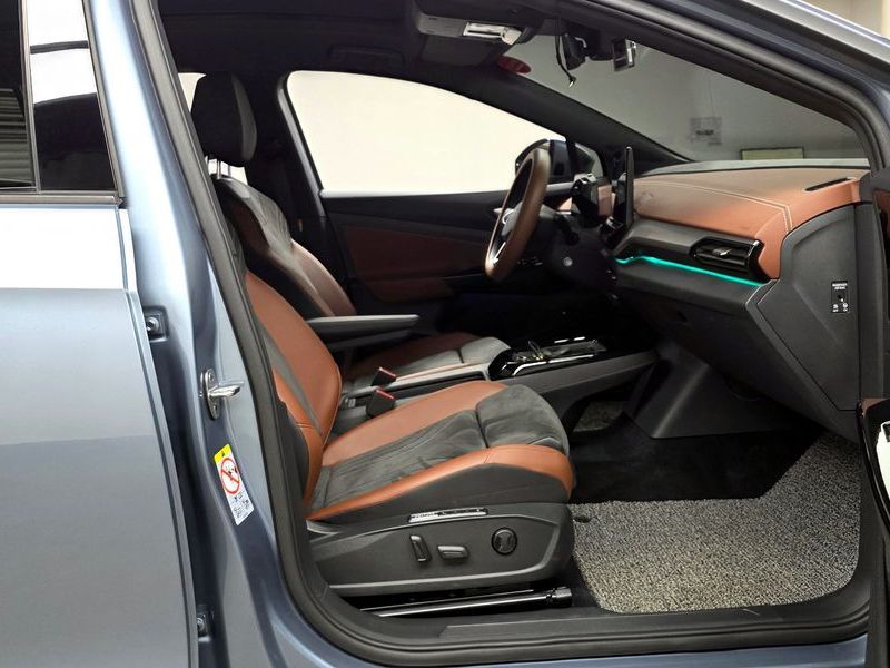 2023 Volkswagen ID.4 Pro photo 10