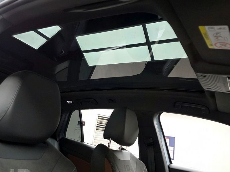 2023 Volkswagen ID.4 Pro photo 19