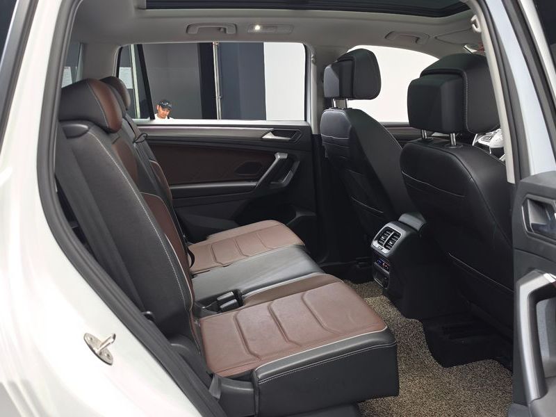 2022 Volkswagen Tiguan 2.0 TSI Prestige photo 11