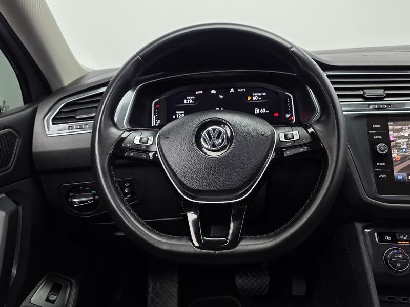 2020 Volkswagen Tiguan 2.0 TDI Prestige photo 13