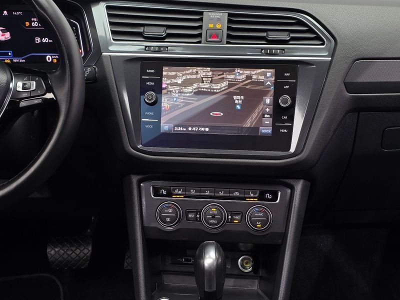 2020 Volkswagen Tiguan 2.0 TDI Prestige photo 15