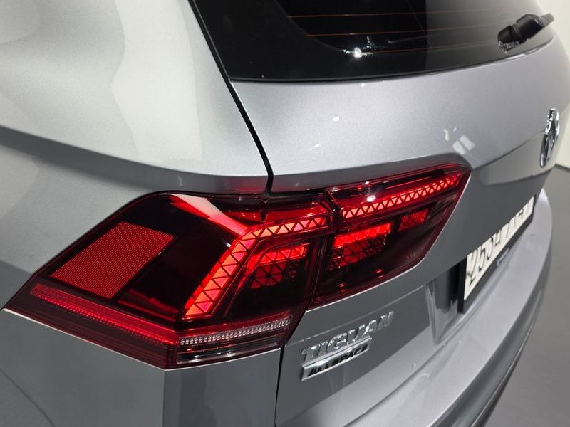2020 Volkswagen Tiguan 2.0 TDI Prestige photo 23