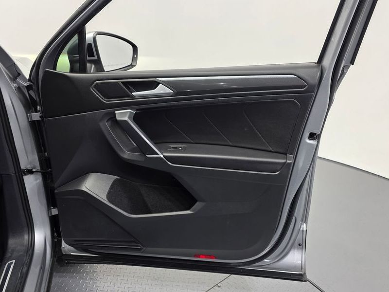2020 Volkswagen Tiguan 2.0 TDI Prestige photo 24