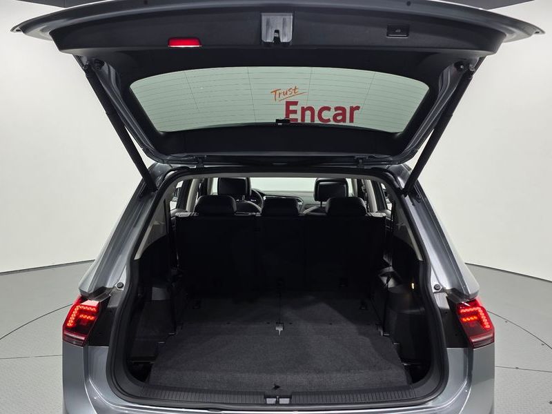 2020 Volkswagen Tiguan 2.0 TDI Prestige photo 28