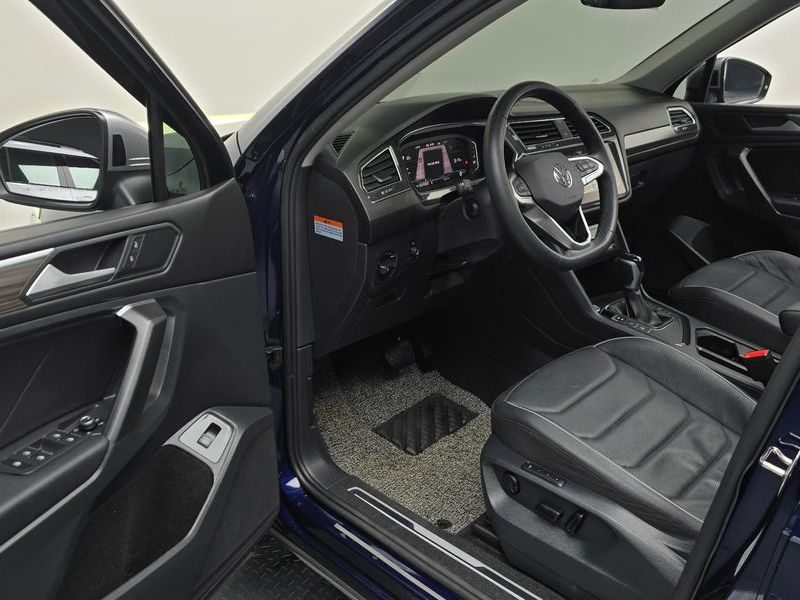 2023 Volkswagen Tiguan 2.0 TSI Prestige photo 11