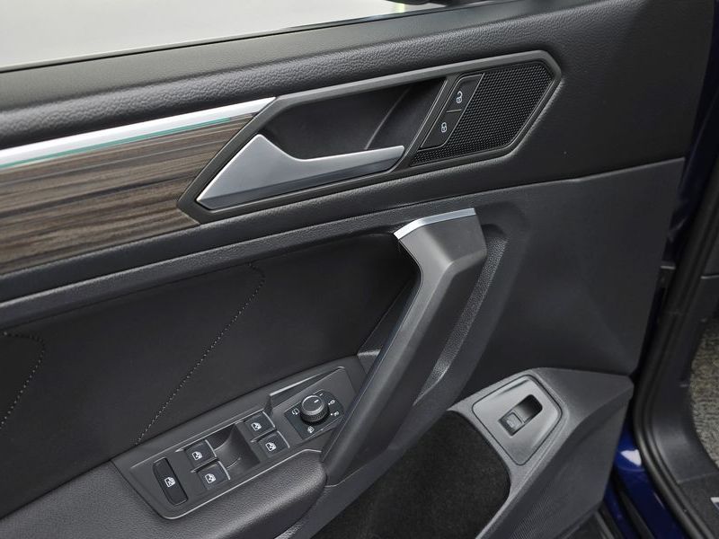 2023 Volkswagen Tiguan 2.0 TSI Prestige photo 17