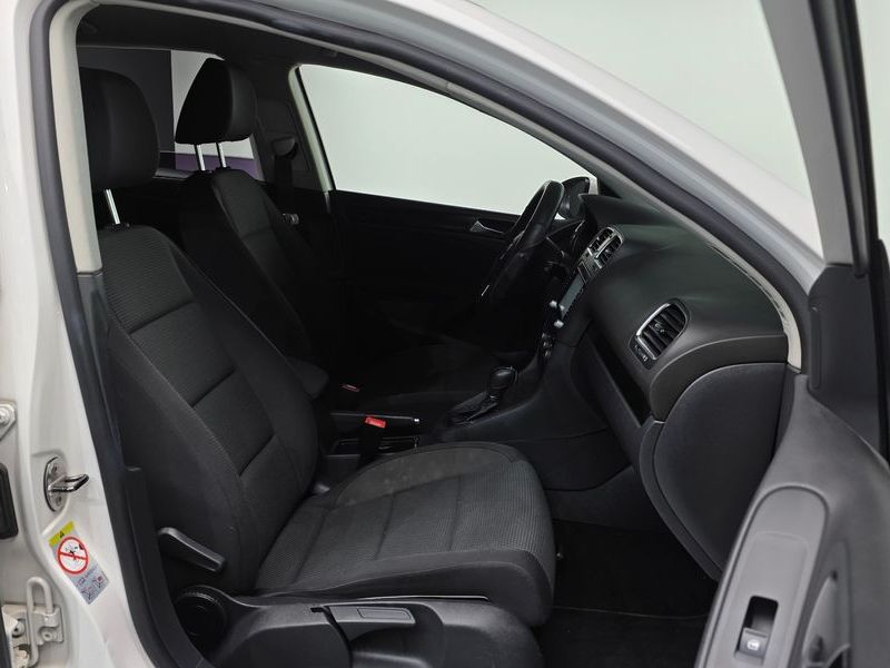 2013 Volkswagen Golf 1.6 TDI Blue Motion StyleEdition photo 10