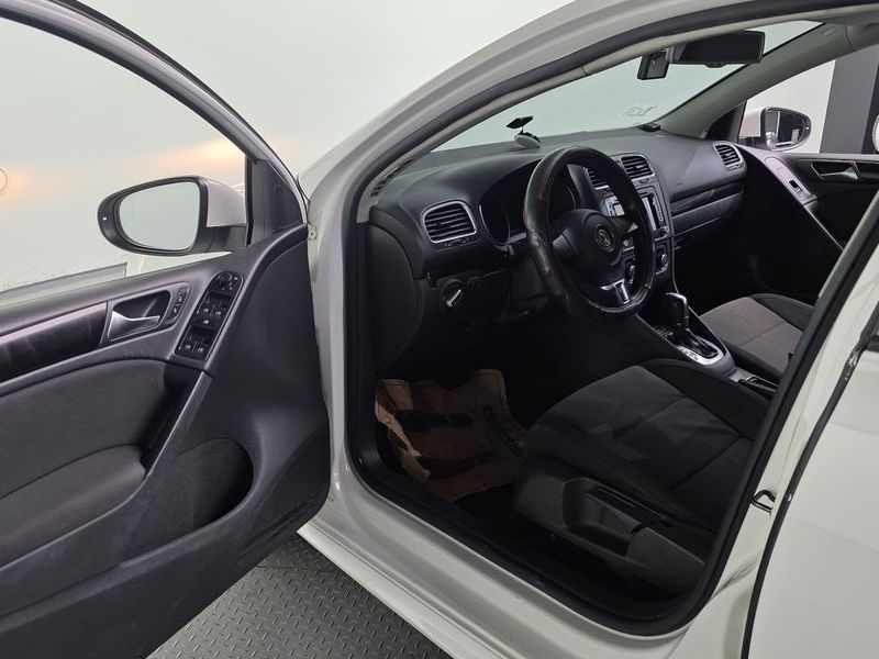 2013 Volkswagen Golf 1.6 TDI Blue Motion StyleEdition photo 11